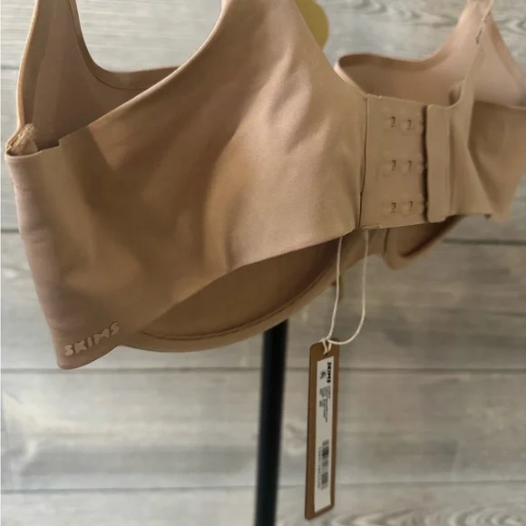 NWT 🎉 SKIMS Ultimate Push-Up Balconette Bra (Clay) - Picture 3 of 7